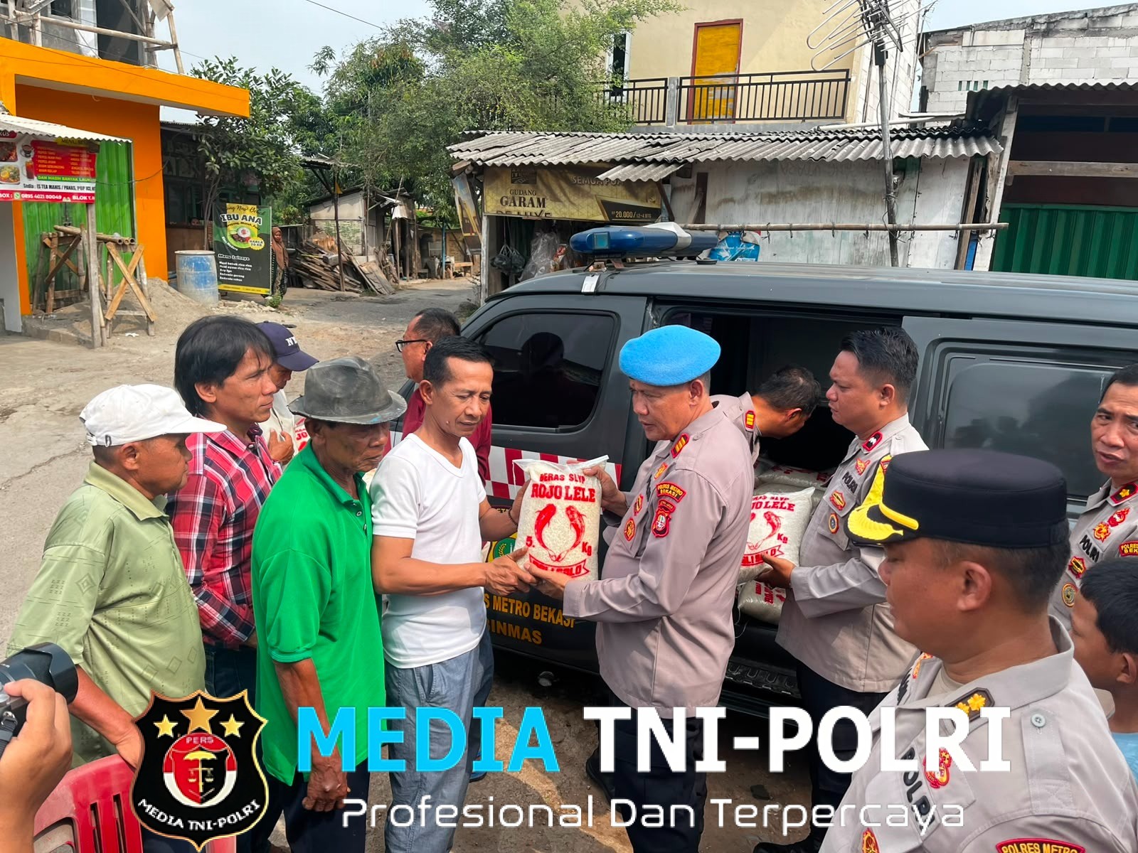 Jaga Jakarta Jaga Bekasi, Kabagops Polres Metro Bekasi Sambangi Satkamling Pasir Gombong