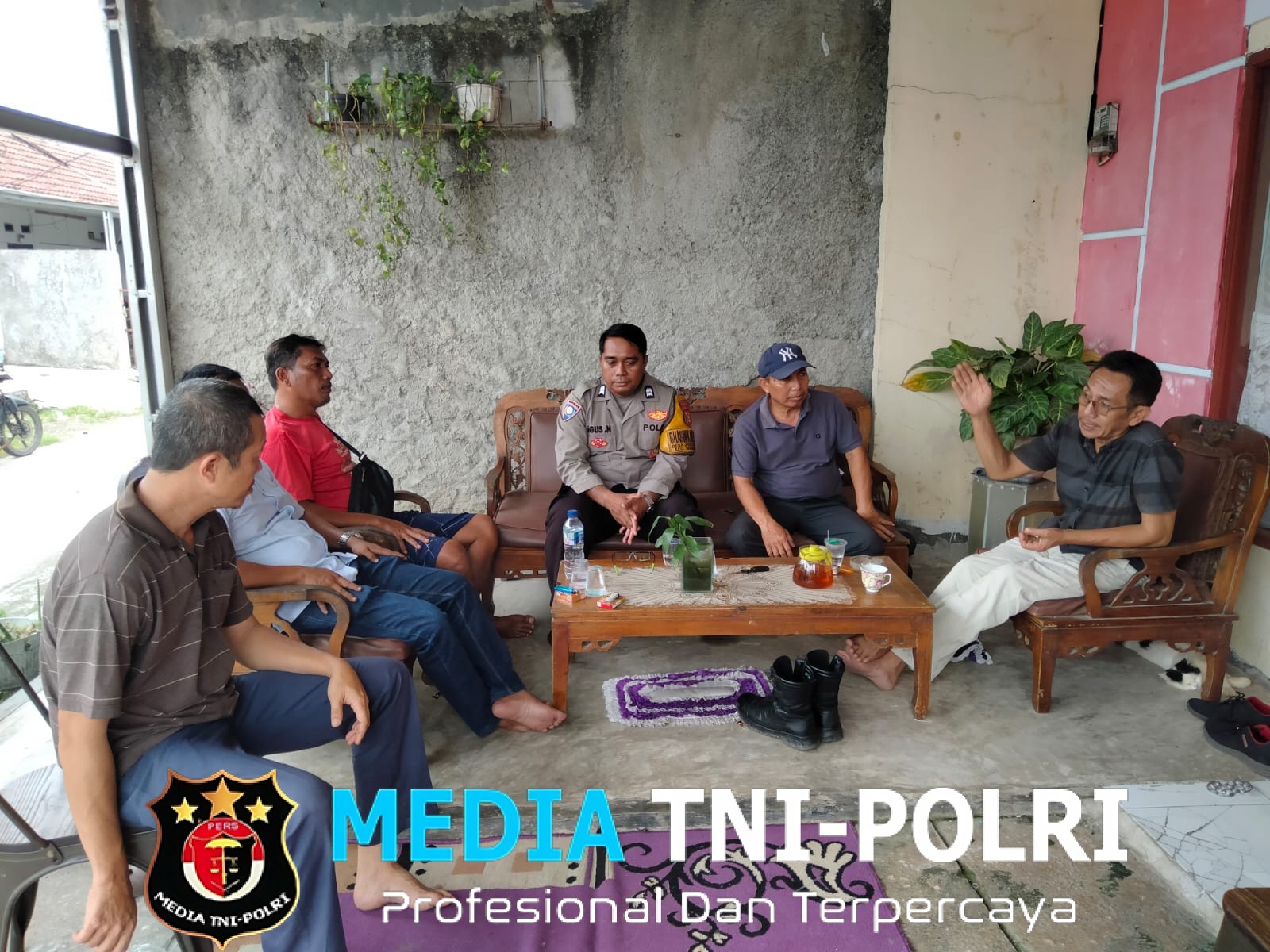 Jaga Jakarta Jaga Bekasi, Patroli Sambang Bhabinkamtibmas Jayasampurna Ajak Warga CUR Jaga Lingkungan
