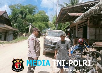Humanis di Tengah Terik, Polsek Meranti Sambangi Warga Sambil Berikan Himbauan Keamanan