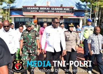 Dandim 1707/Merauke Sambut Kedatangan Wamen Kependudukan dan Pembangunan Keluarga di Bumi Anim Ha