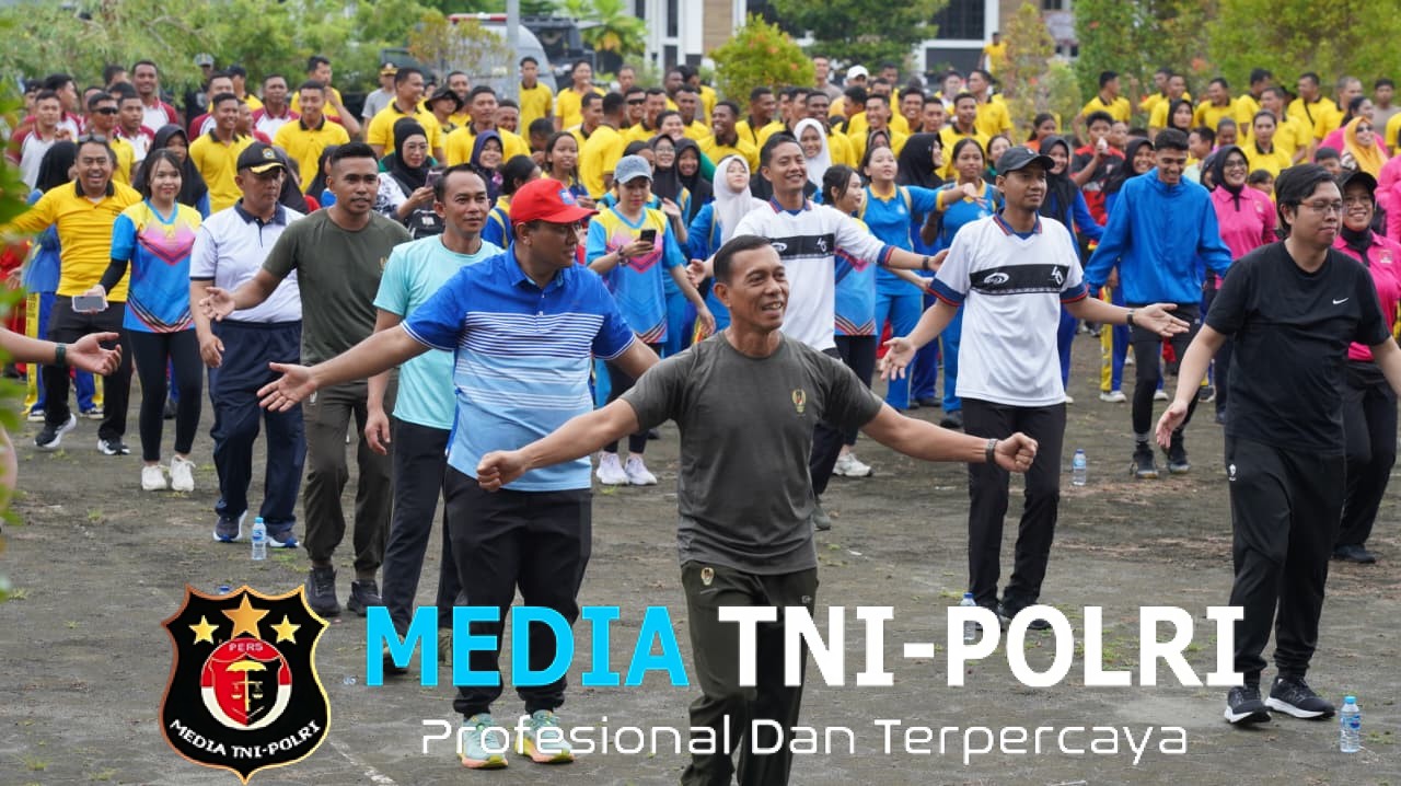 Sinergitas TNI-Polri Mengalir dalam Semangat Hari Bhayangkara ke-80 Bersama Masyarakat Wujudkan Papua Barat yang Harmonis