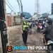 Jaga Jakarta Jaga Bekasi, Polsek Serang Baru Perkuat Pengaturan Pagi di Jalur KH. Raden Ma’mun Nawawi