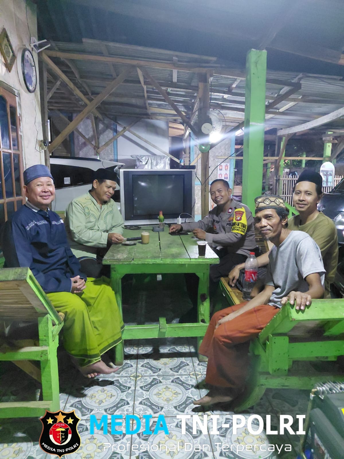 Jaga Jakarta Jaga Bekasi, Bhabinkamtibmas Serang Baru Perkuat Kemitraan dengan Tokoh Sukaragam