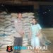 Momen Humanis di Jelimpo Saat Petani Ambil Pupuk, Polisi Datang Membawa Himbauan dan Senyuman