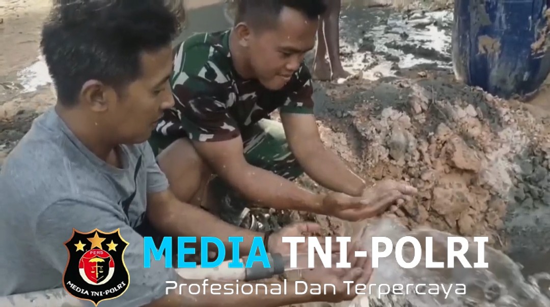 Presiden RI Bersama KASAD Hadir Untuk Rakyat Melalui Satgas Yonif 123/Rajawali Membangun Sumur Bor di Kampung Dagimon