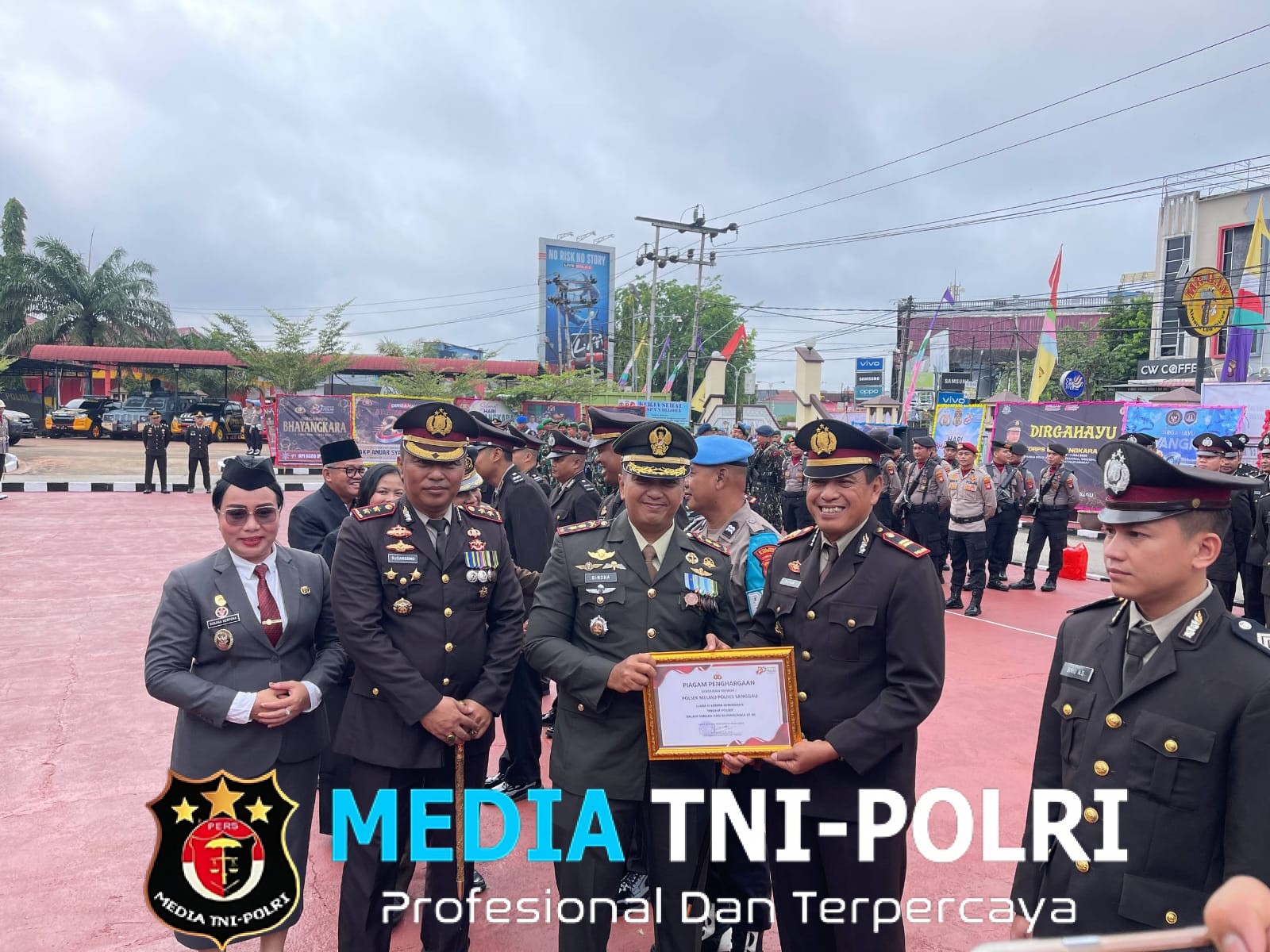 Dandim 1204/Sanggau Hadiri Upacara Hari Bhayangkara ke-80 Tahun 2026 di Polres Sanggau