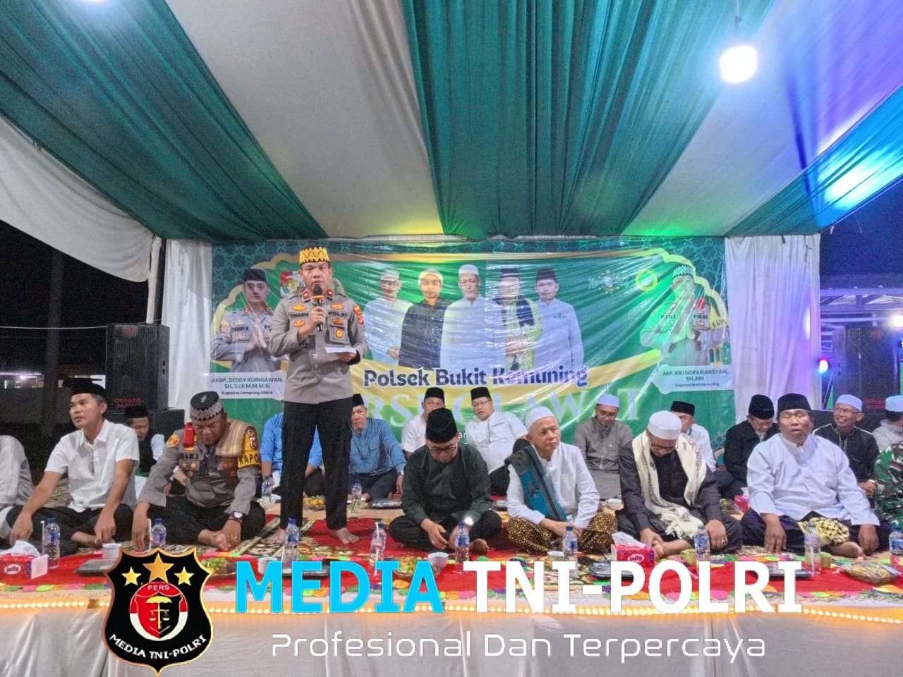 Polsek Bukit Kemuning Gelar Bersholawat Peringati HUT Bhayangkara ke-80, Hadirkan Ratusan Jamaah
