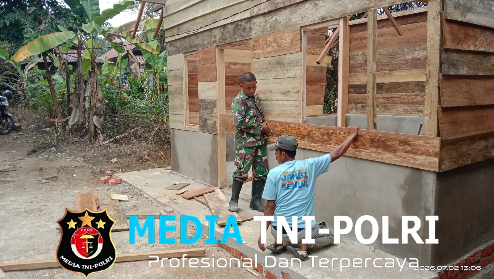 Karya Bakti Skala Besar Kodim 0420/Sarko, RTLH di Desa Bukit Murau Capai Progres 60 Persen