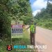 Antisipasi Laka Lantas, Unit Lantas Polsek Ngabang Pasang Peringatan Keras di Titik Rawan Jelimpo