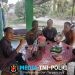 Humanis dan Bersahabat, Kanit Binmas Polsek Kuala Behe Rangkul Warga Lewat Sambang Kamtibmas