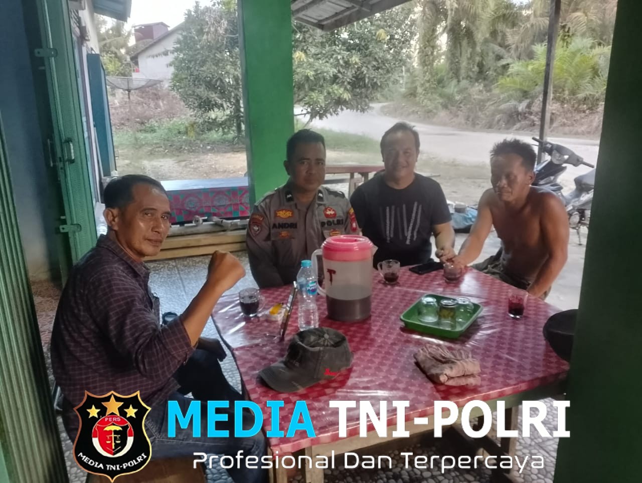 Humanis dan Bersahabat, Kanit Binmas Polsek Kuala Behe Rangkul Warga Lewat Sambang Kamtibmas