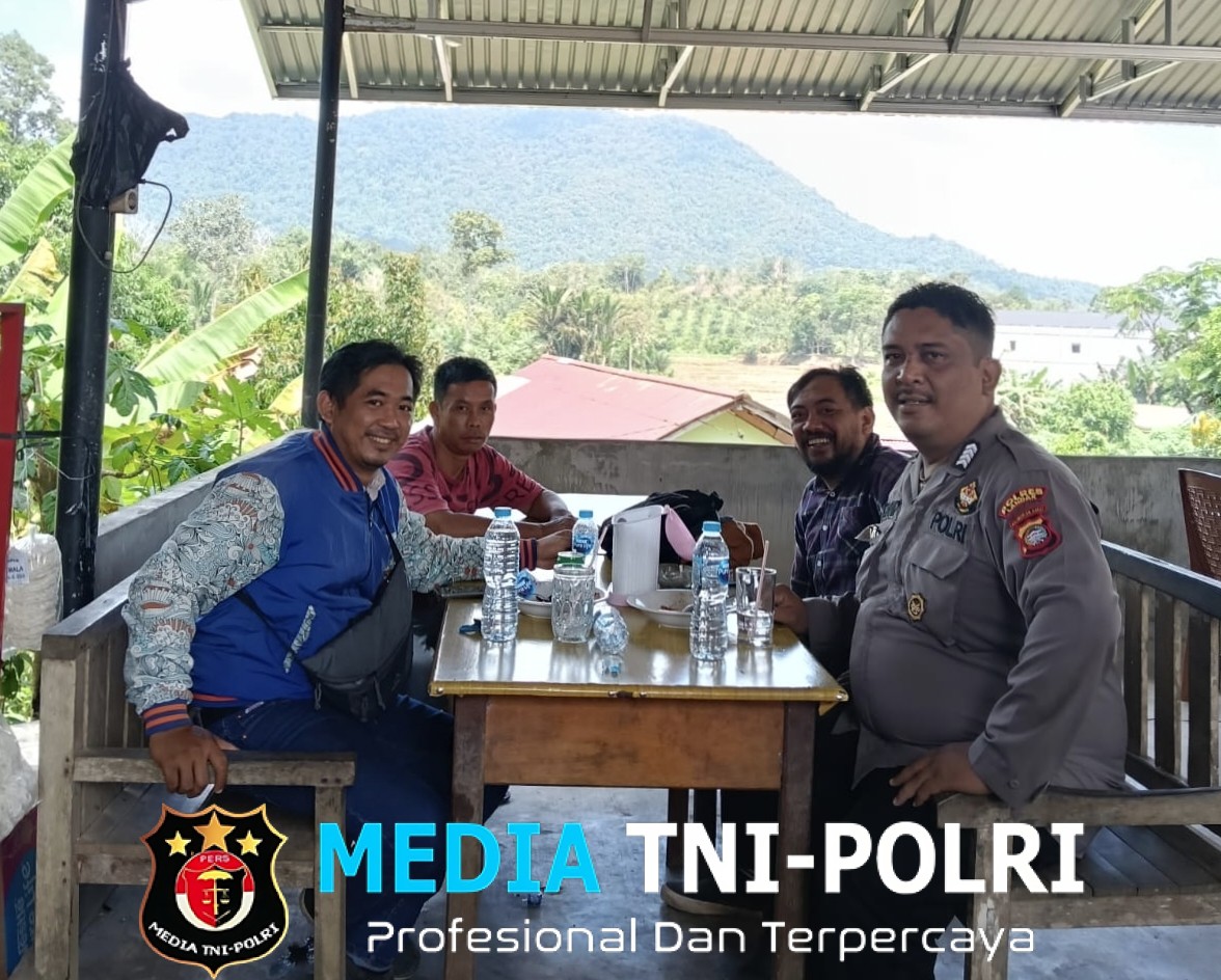 Imbauan Kamtibmas di Tengah Terik Strategi Polsek Sengah Temila Jaga Wilayah Tetap Kondusif