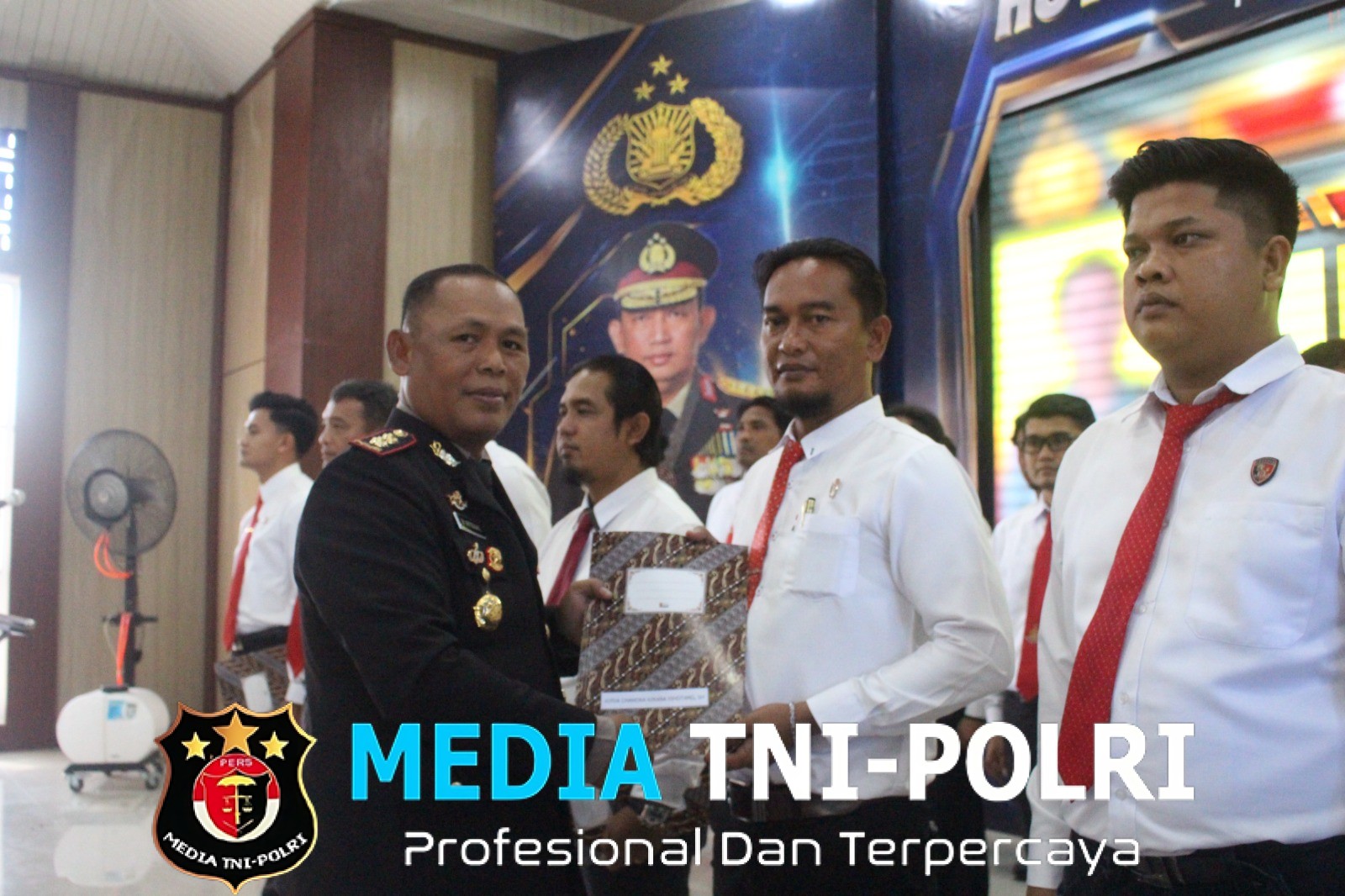 Dedikasi Tanpa Batas, Kanit Tipiter Polres Simalungun Diganjar Penghargaan Ungkap Perdagangan Satwa Dilindungi