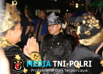 Wamendagri Bima Arya Karnaval Budaya Nusantara Tunjukkan Semangat Kolaborasi Kota di Indonesia
