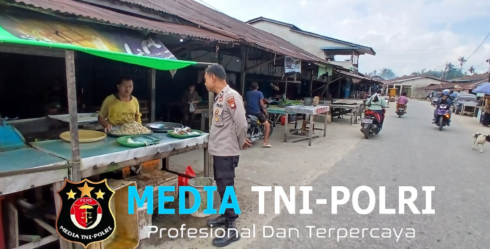Sentuhan Humanis di Tengah Patroli Polisi Sapa Penjual Ikan, Polisi Ingatkan Keamanan dan Ketertiban