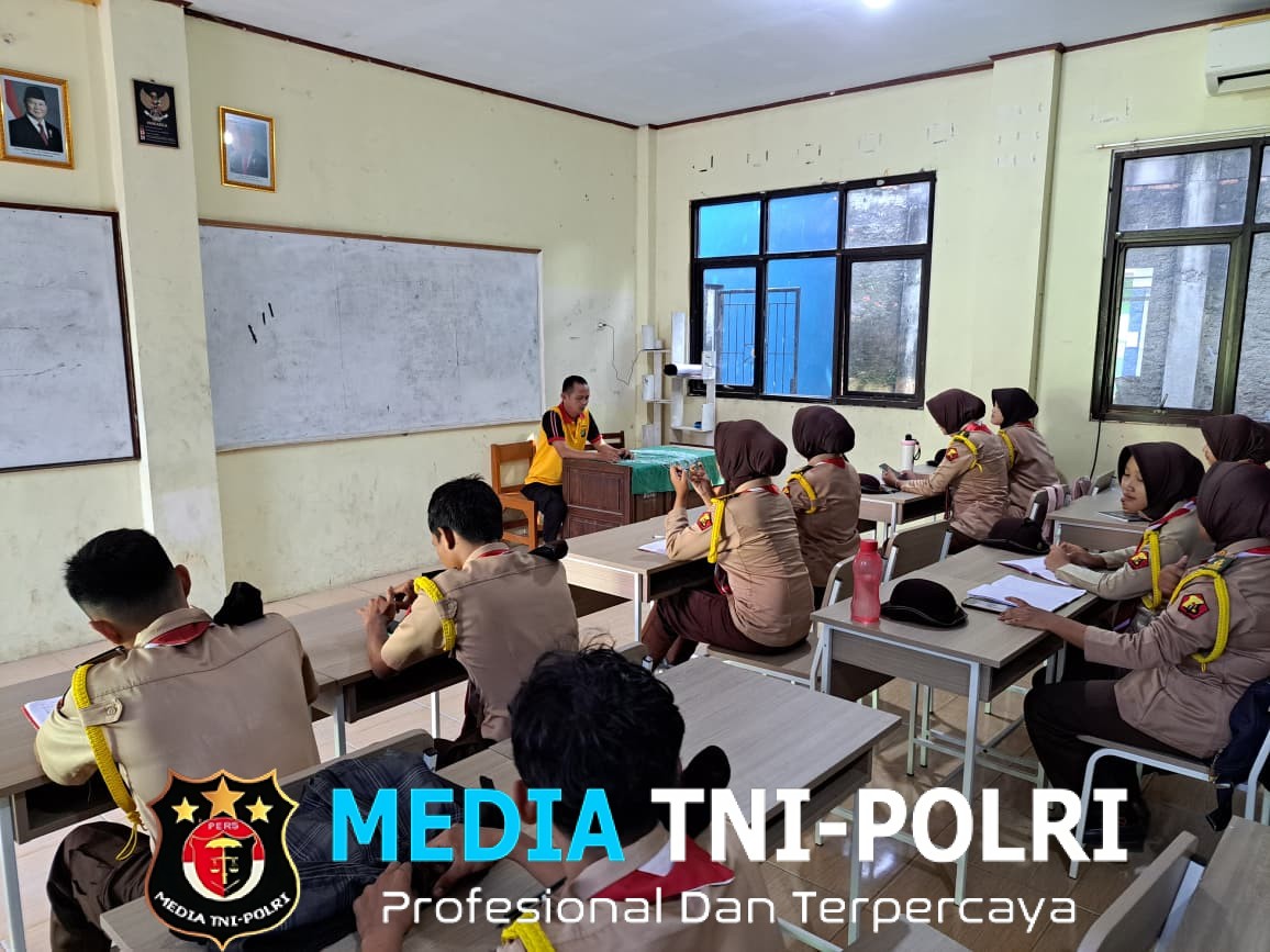 Polsek Cibarusah Bekali Saka Bhayangkara dengan Materi Kebencanaan dan Kamtibmas