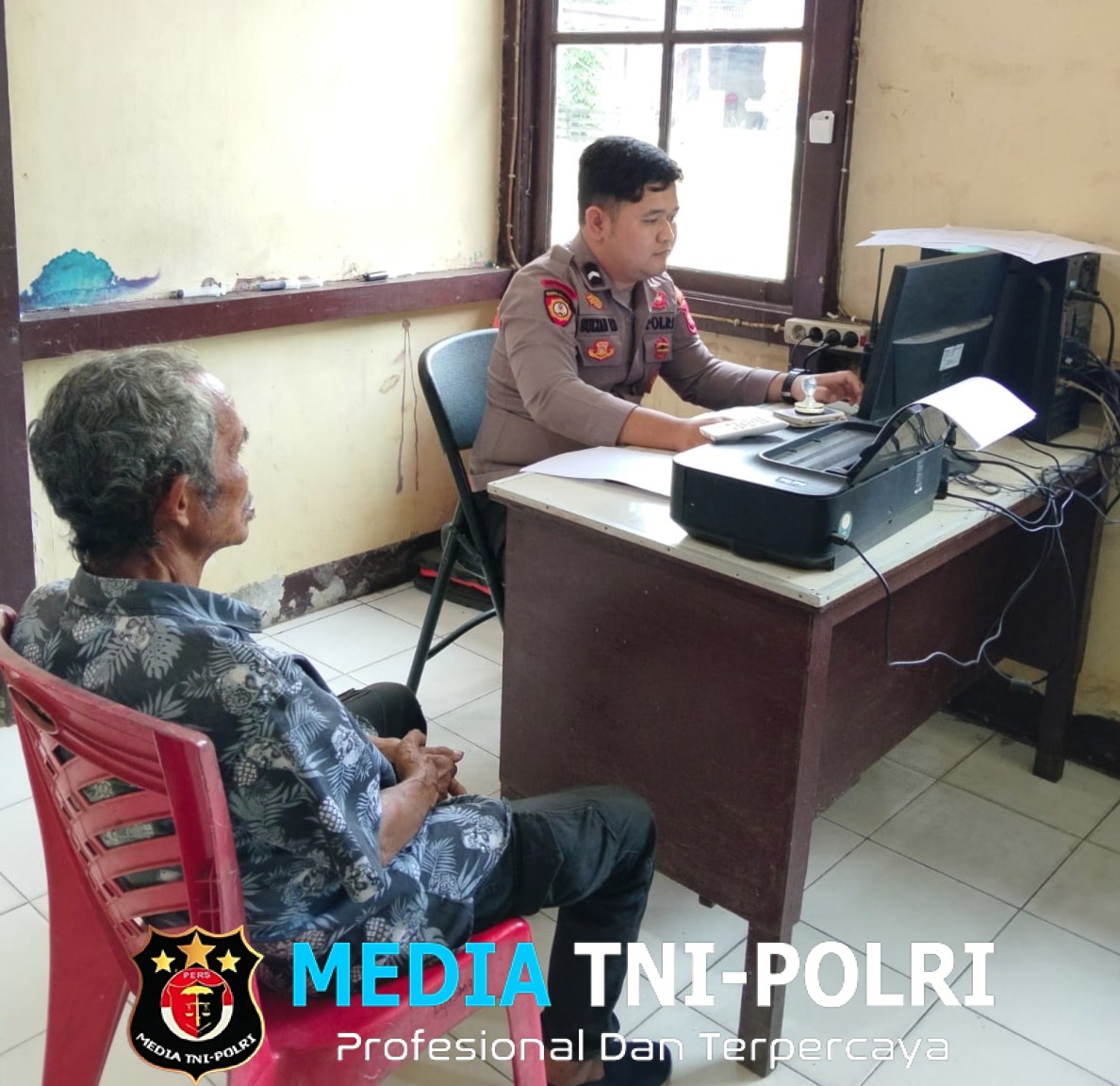 Pelayanan Humanis Polsek Ngabang, Warga Dipermudah Urus Laporan Kehilangan KTP