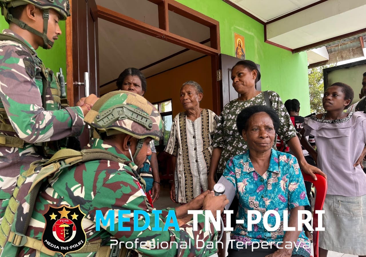 Wujud Nyata Kepedulian Satgas Pamtas Kewilayahan RI-PNG Yonif 764/IB Melalui Pelayanan Kesehatan