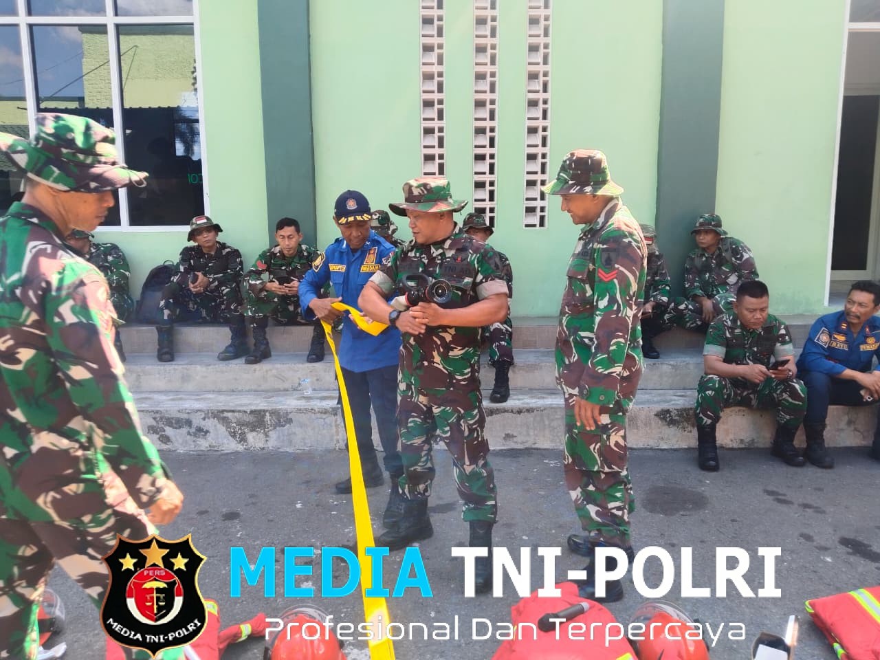Sinergi Kodim 0808/Blitar Dan Damkar Kota Blitar Gelar Pelatihan Pengoperasian Truk Serta Mitigasi Kebakaran
