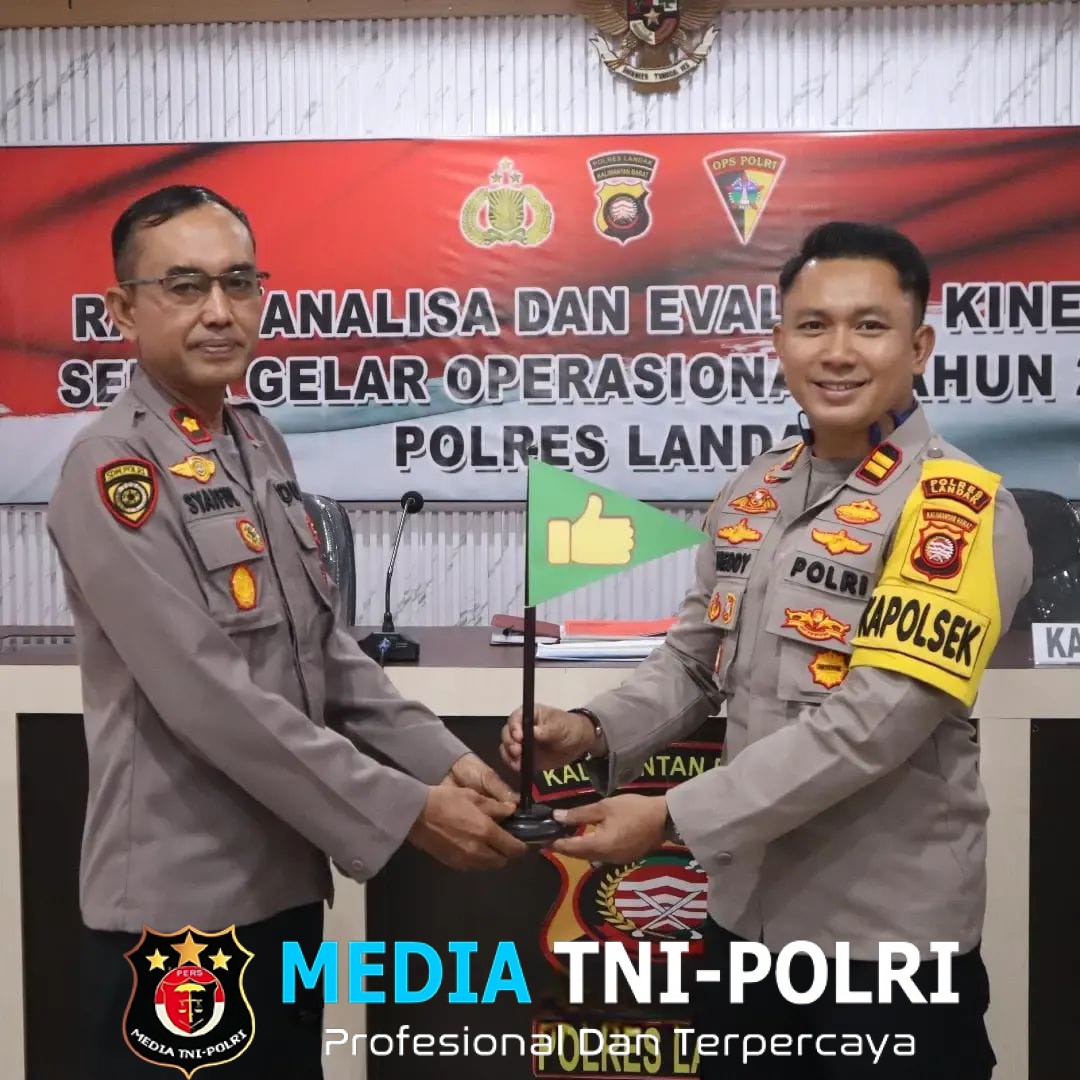 Kapolsek Mempawah Hulu Pimpin Anev Kinerja Bulanan Personel, Tekankan Peningkatan Kinerja dan Pelayanan Presisi