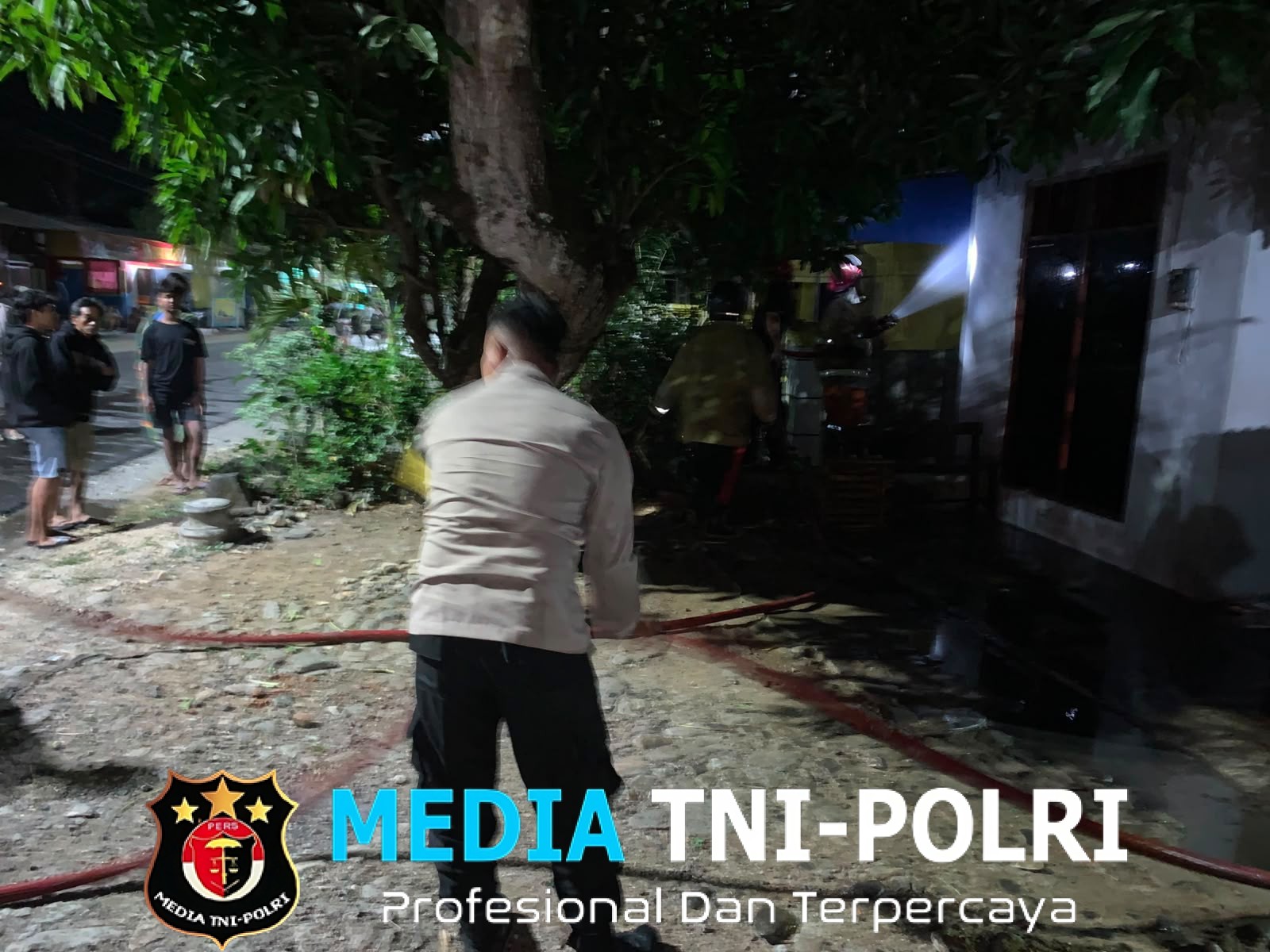 Diduga Akibat Korsleting Listrik, Rumah Warga di Baturetno Wonogiri Terbakar, Polisi Sigap Lakukan Penanganan