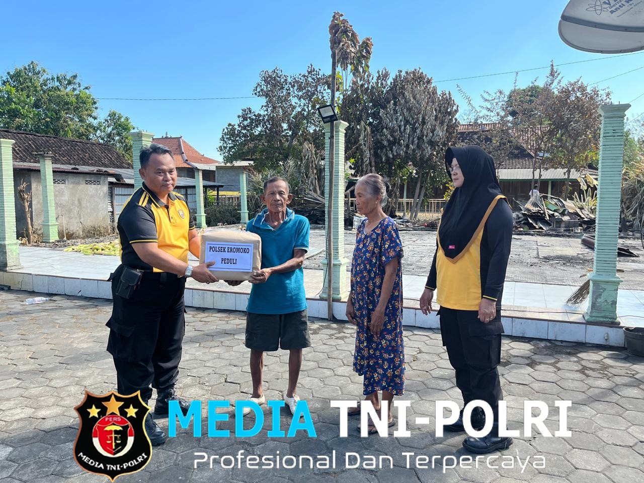 Polsek Eromoko Salurkan Bantuan untuk Korban Kebakaran, Wujud Kepedulian Polri Hadir di Tengah Masyarakat