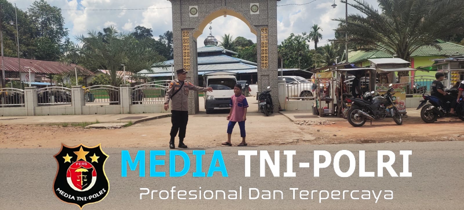 Cegah Kejahatan Kriminal di Lingkungan Tempat Ibadah, Personel Polsek Mempawah Hulu Amankan Ibadah Sholat Jumat