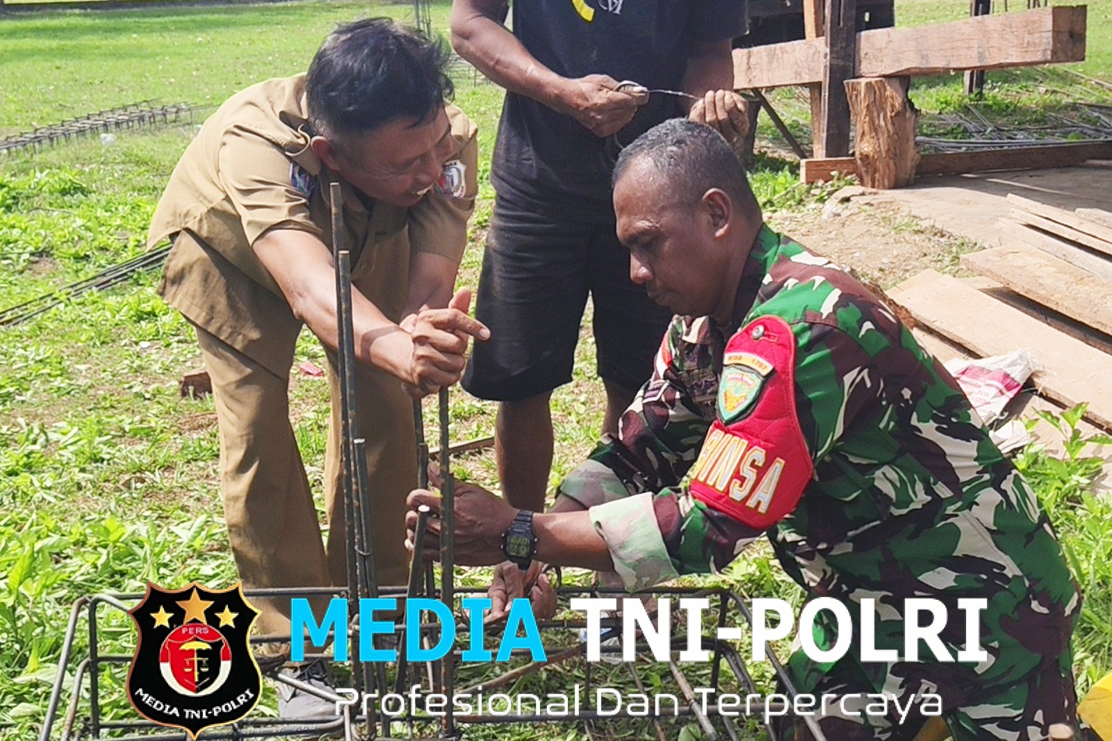 Peran TNI Angkatan Darat Hadirkan Jembatan Aramco Wujud Pembangunan di Waninggap Say