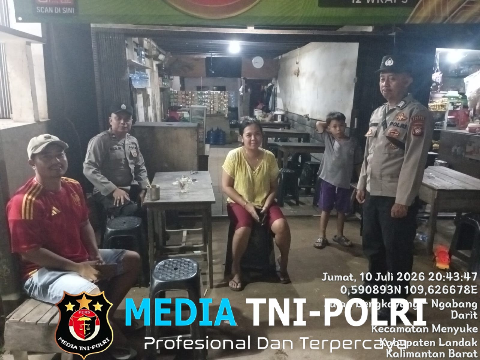 Gencarkan Patroli Malam Hari Samapta Polsek Mentuke Berikan Imbauan Kamtibmas