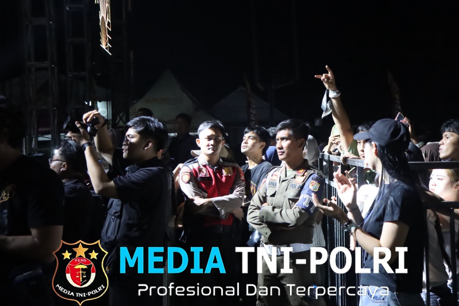 Pastikan Aman Kondusif, Polres Tulang Bawang Barat Amankan Konser Musik di Lapangan Pulung Kencana