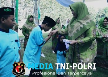 UMI LAILA  Jadikan Pengajian Sebagai Sarana Perkuat Ukhuwah