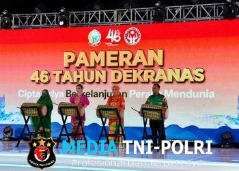 Kenakan Baju Bodo, Tri Tito Hadiri Acara Syukuran 46 Tahun Dekranas di Makassar