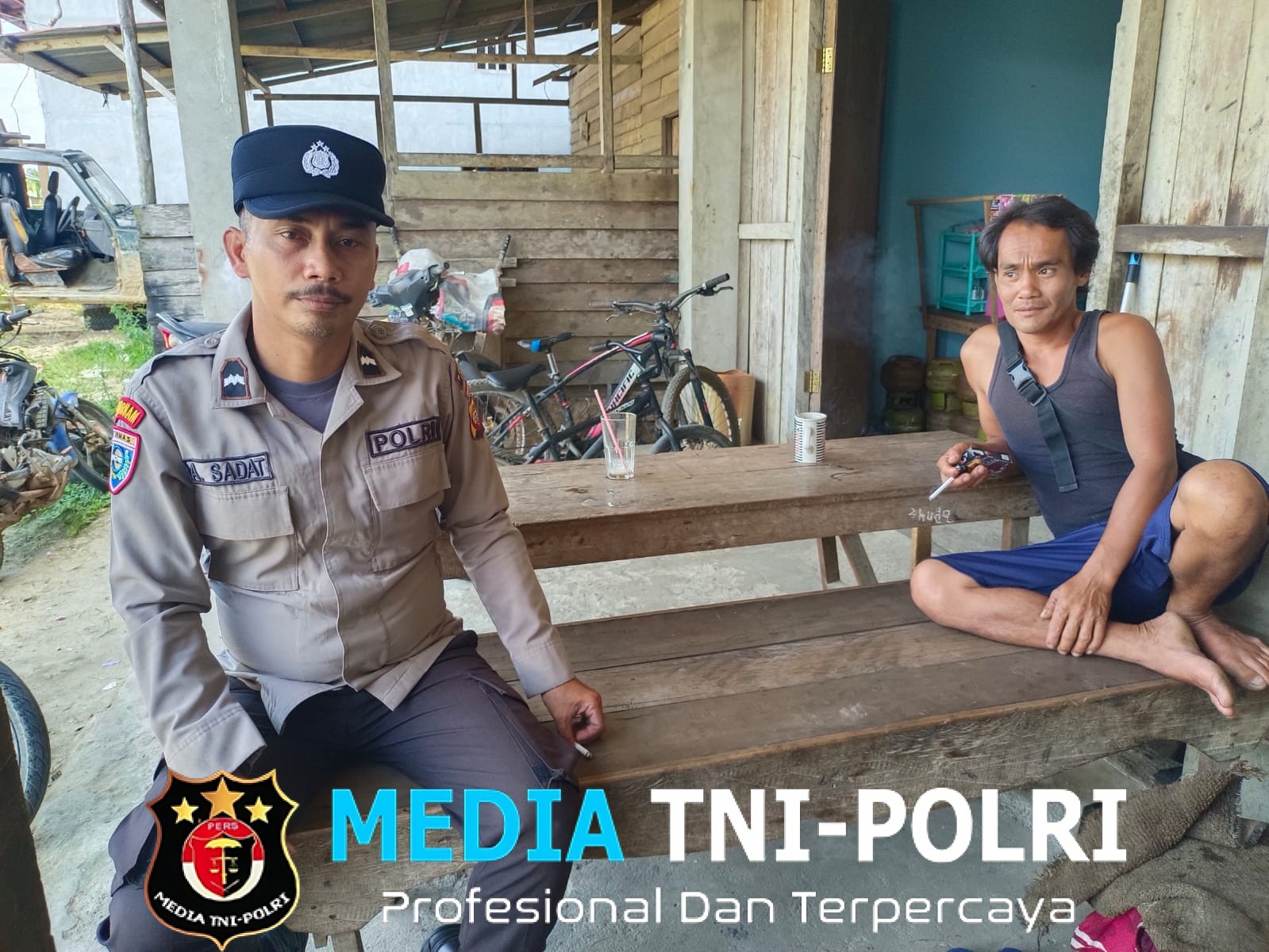 Jalin Kedekatan Lewat Patroli Dialogis, Polisi di Kuala Behe Jadi Sahabat Warga Sekaligus Beri Himbauan Antisipasi Kejahatan