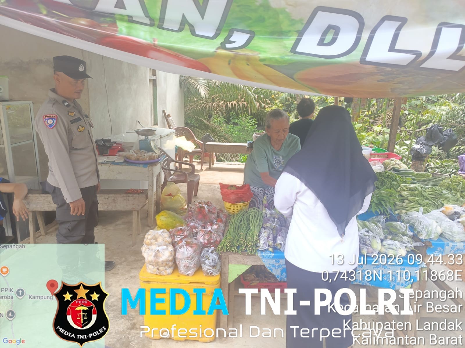 Ciptakan Rasa Aman, Polsek Air Besar Intensifkan Patroli Siang ke Lapak Pedagang Sayur