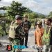 Pererat Gotong Royong dan Kemanunggalan, Satgas Yonif 645/GTY Gelar Karya Bakti di Desa Ampera