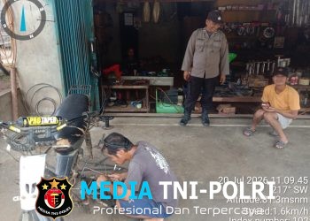 Patroli Siang Menyasar Bengkel, Polisi Air Besar Pastikan Keamanan Warga di Tengah Aktivitas