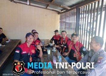 Perkuat Sinergitas, Kanit Binmas Polsek Sengah Temila Rangkul Ormas Mangkok Merah Borneo Bersatu Jaga Kamtibmas