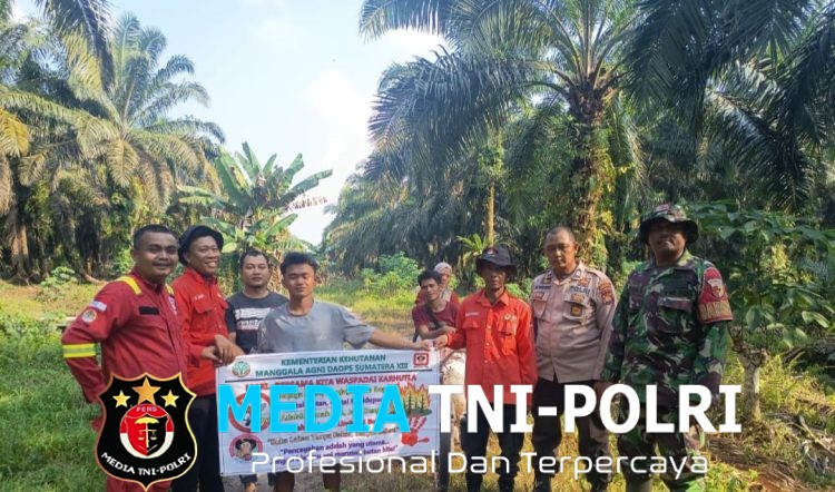 Babinsa Koramil 420-02/M. Limun Bersama Bhabinkamtibmas dan Manggala Agni Intensifkan Patroli Karhutla di Pelawan