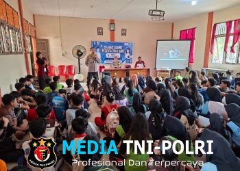 Cegah Judi Online Sejak Dini, Polsek Sungai Tebelian Bekali Siswa Baru SMAN 1 Sungai Tebelian dalam MPLS