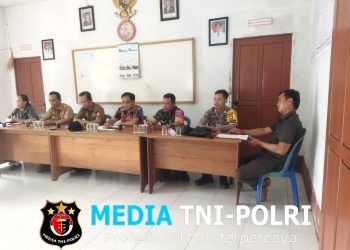 Bhabinkamtibmas Sampaikan Pesan Kamtibmas Saat Hadiri Musyawarah Desa Ongkol Padang