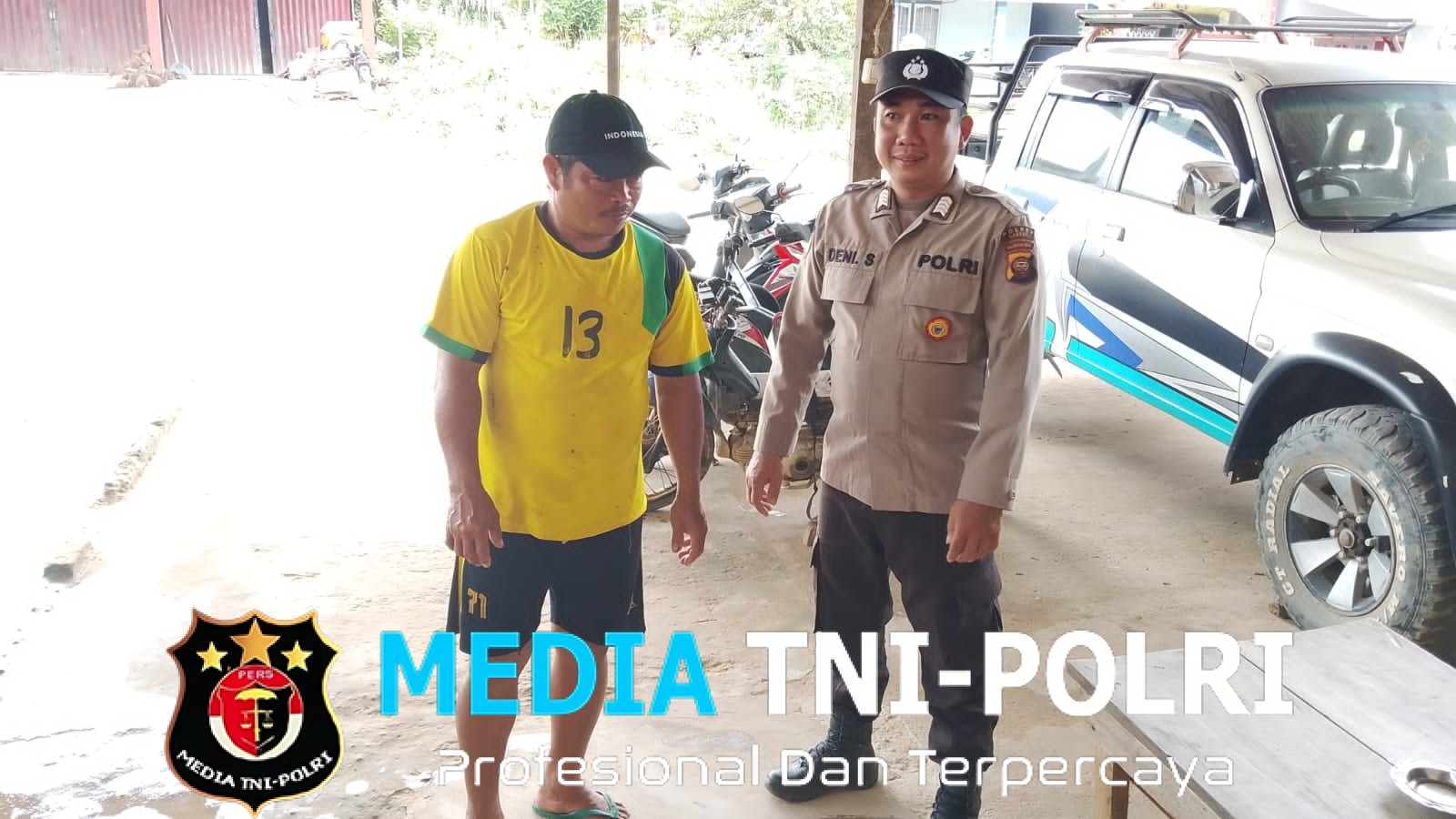 Meski Matahari Menyengat, Polisi Tetap Hadir di Tengah Warga Berikan Rasa Aman