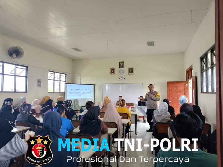 Jaga Jakarta Jaga Bekasi, Bhabinkamtibmas Serang Baru Ajak Orang Tua Aktif Awasi Pergaulan Anak
