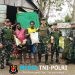 Satgas Yonif 123/Rajawali Salurkan Bantuan Sembako kepada Warga Kampung Emnam