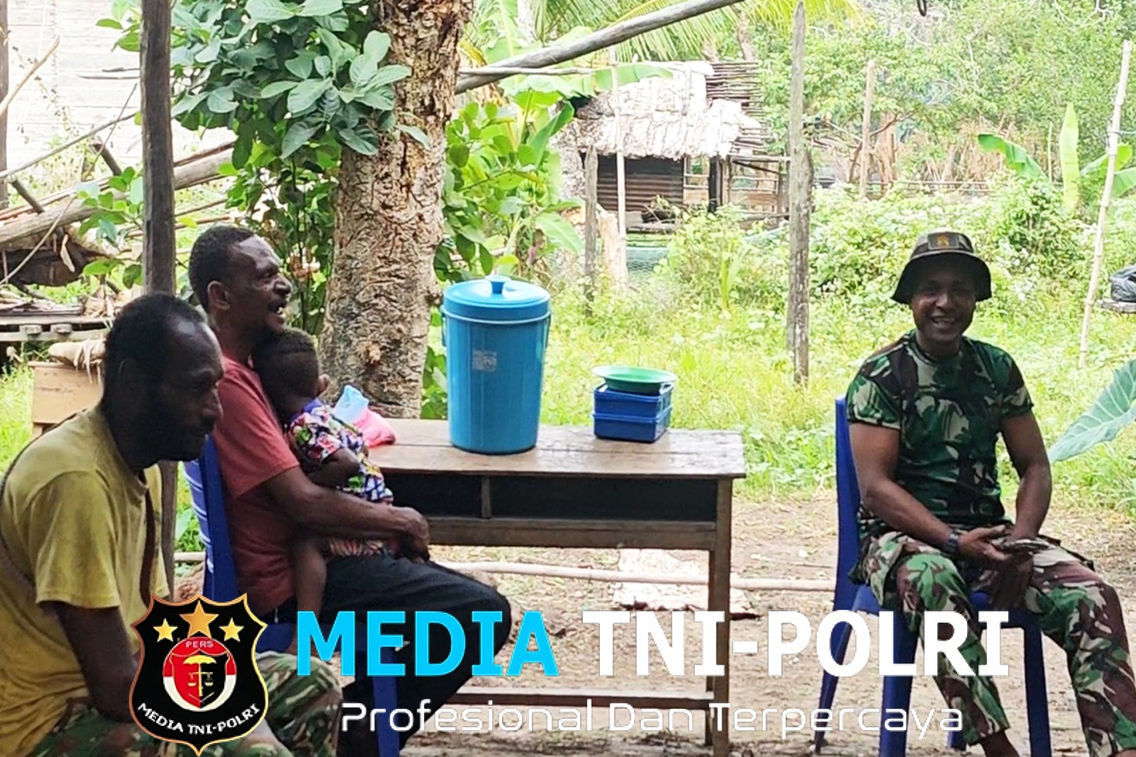 Warga Kampung Wanam Sambut Hangat Satgas TMMD ke-129 Kodim 1707/Merauke