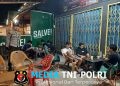 Asyik Nongkrong, Warga Dapat Kejutan dari Polisi yang Patroli Malam, Sekaligus Beri Imbauan Cegah Kejahatan