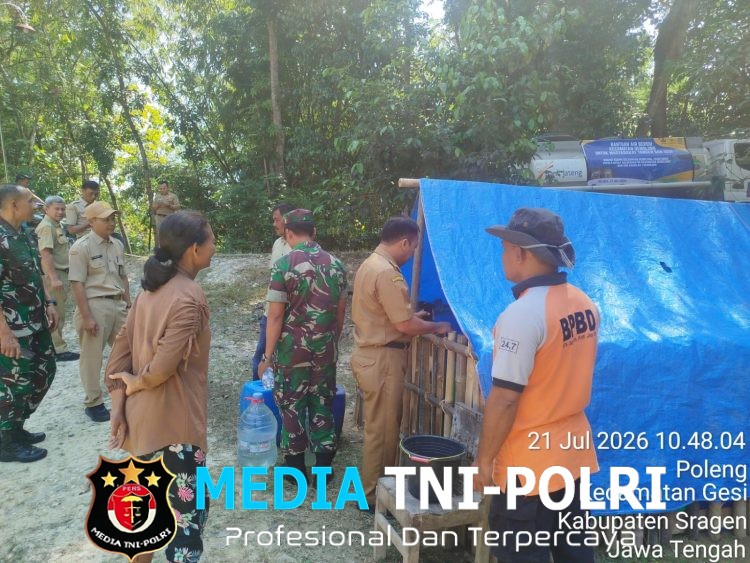 Koramil Gesi Bersama Forkopimcam Salurkan 10.000 Liter Air Bersih untuk Warga Terdampak Kekeringan di Poleng