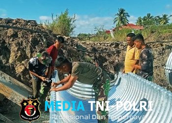 Kebersamaan TNI dan Masyarakat Membangun 15 Jembatan Aramco di Merauke Terus Dikebut