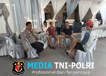 JAGA JAKARTA JAGA BEKASI ON THE SPOT, Bhabinkamtibmas Sukasari Perkuat Komunikasi Bersama Tokoh Masyarakat