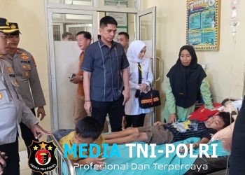 Respons Cepat! Kapolres Tanggamus Turun Langsung Cek Penanganan Siswa Diduga Keracunan Makanan