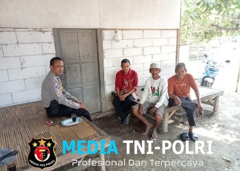 JAGA JAKARTA JAGA BEKASI, Bhabinkamtibmas Mekarjaya Perkuat Silaturahmi dan Kepedulian Warga